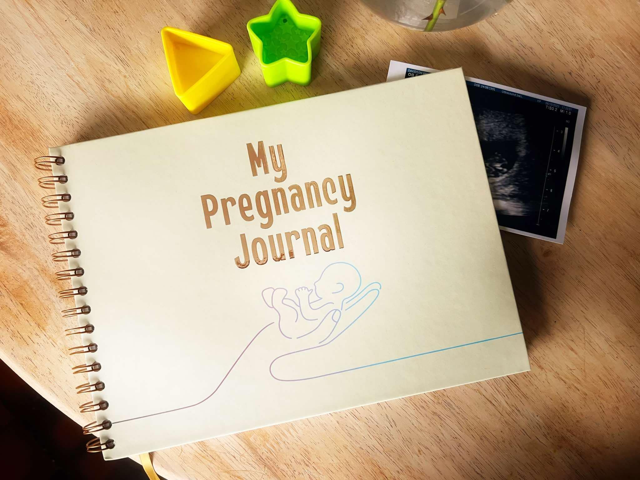 Luxury Pregnancy Journal – The Perfect Pregnancy Gift for First-Time Parent (Irish Brand))